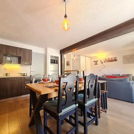 For 6 In Apartment *